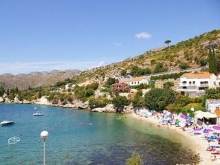 Privatvermieter Dubrovnik Beach front villa-9 apartments-sea view Bild 2